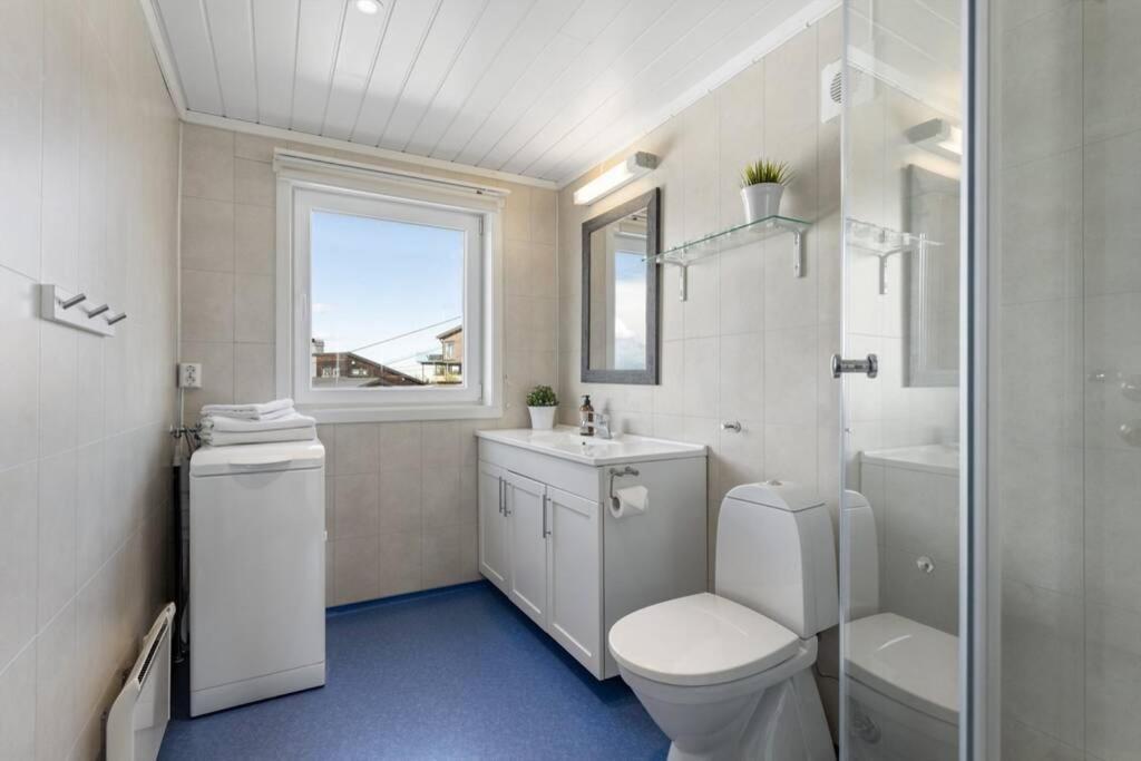 Apartment With Amazing Views - Free Parking Arendal Bagian luar foto